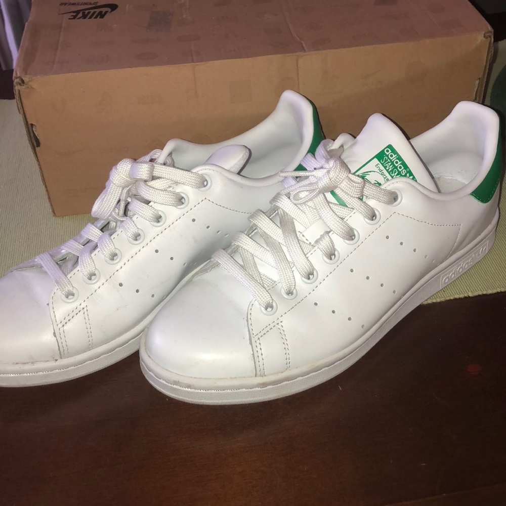 Stan smith like new 8/10 adidas sneakers